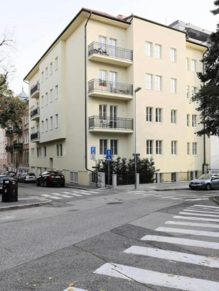 Dagmar Apartment Bratislava Bagian luar foto